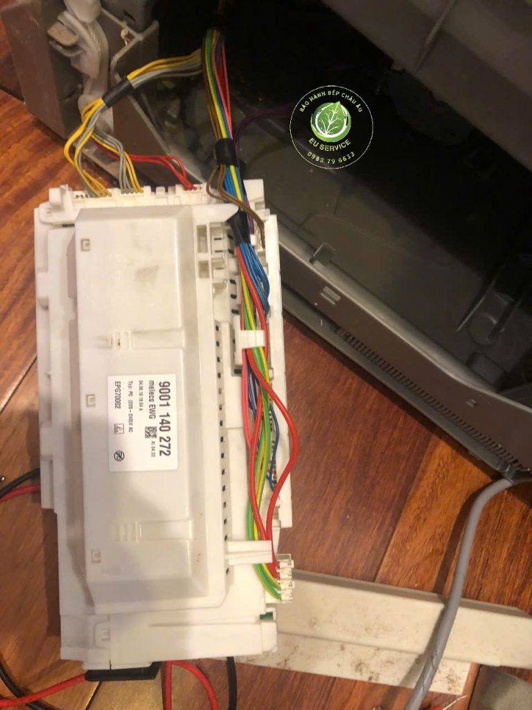 Sửa chữa thay thế bo mạch máy rửa chén Siemens tại sài gòn