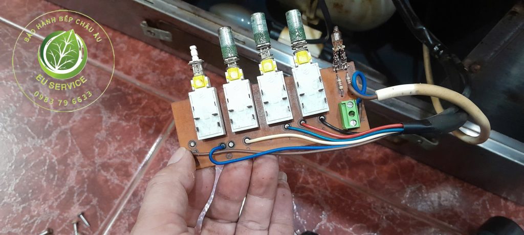 Giá sửa bo mạch máy hút mùi teka lỗi mất nguồn