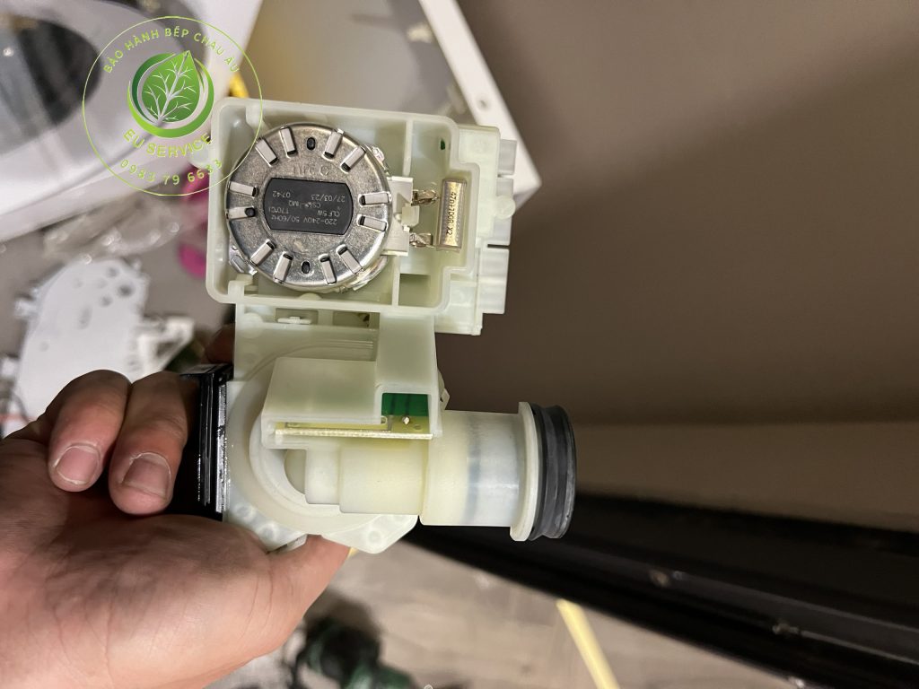 Thay linh kiện máy giặt Miele lỗi F63